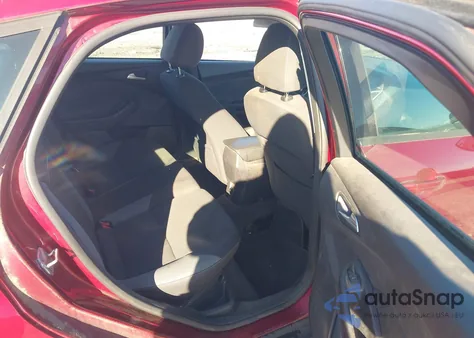 2013 Ford Focus Se z USA, uszkodzony, nr VIN 1FADP3K22DL206377